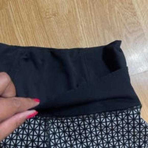 Lululemon Straight-Up Pant in Tri Geo Silver Spoon Black - Picture 2 of 6